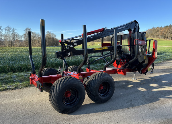 11,5 Tonnen Rückewagen + Auflaufbremse + 7,2m Forstkran